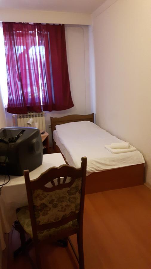 Restoran Prenoćište Croatia Turist Hotel Ðakovo Exterior foto
