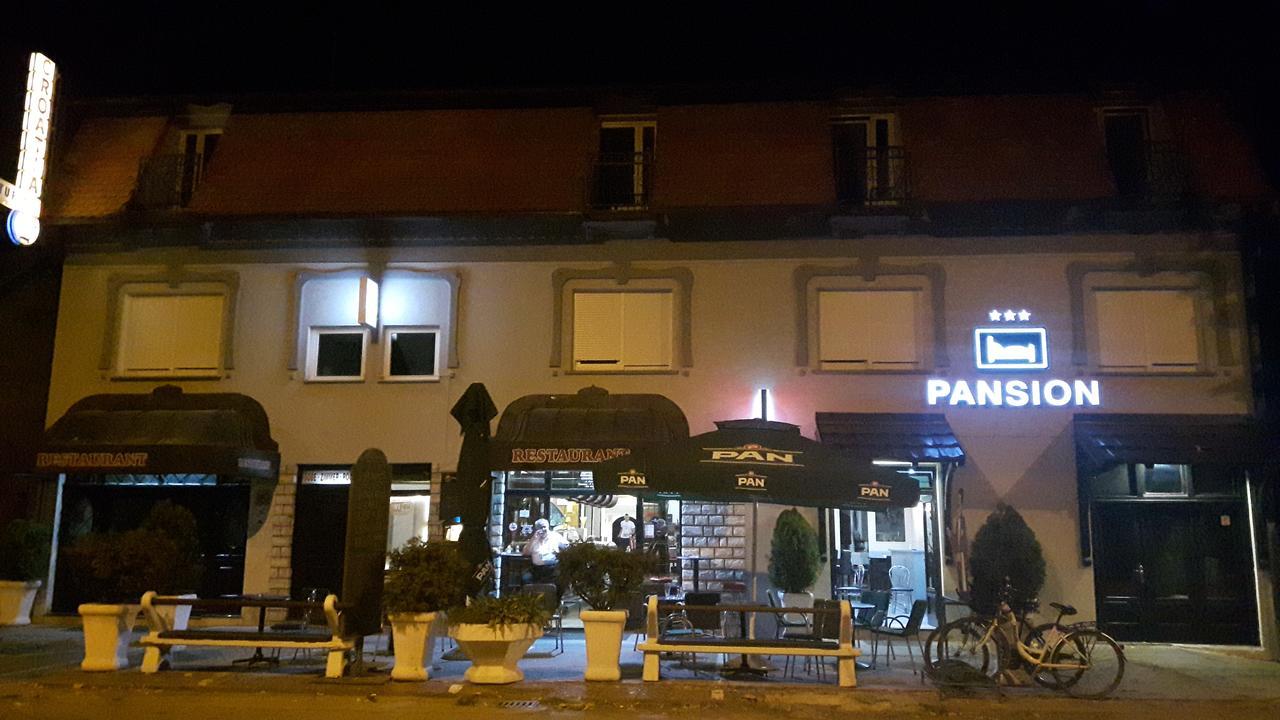Restoran Prenoćište Croatia Turist Hotel Ðakovo Exterior foto